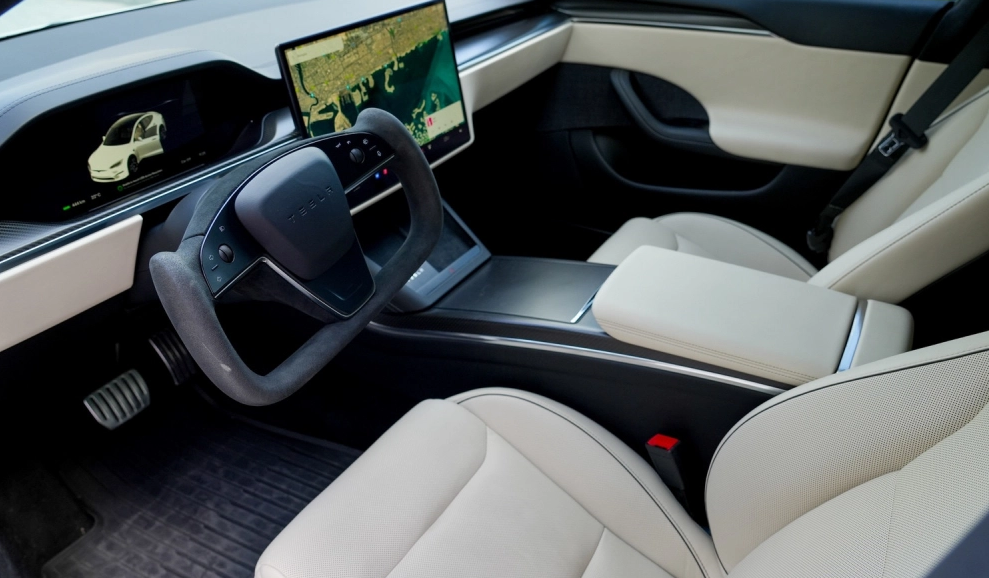 Picture Tesla Model S Plaid 2021 